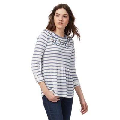 White and blue striped embroidered neck jumper